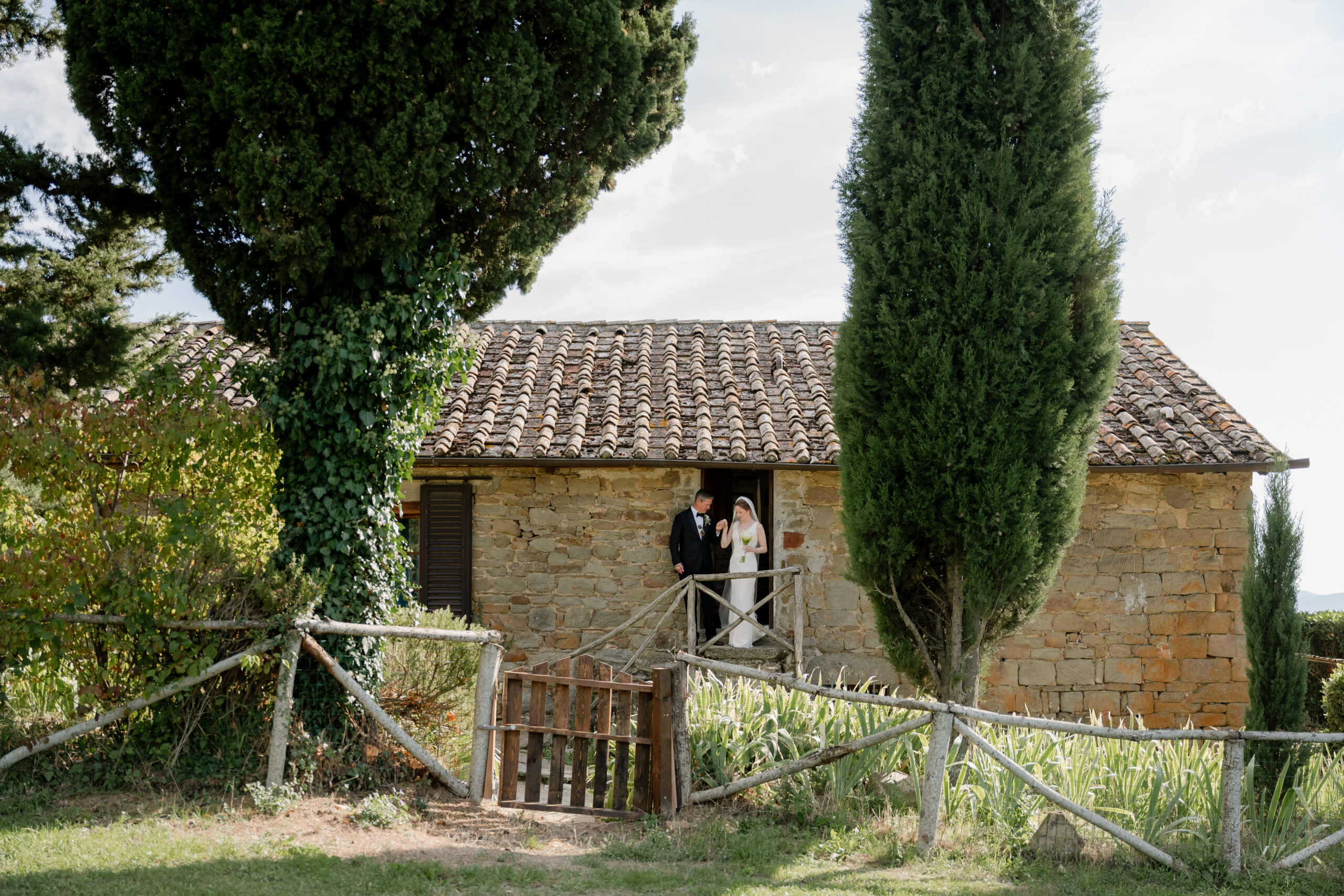 A couple before their destination wedding in Tuscany, Italy. Anna Solo Photography